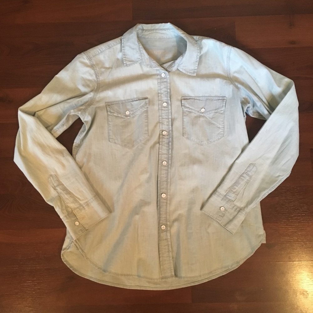 Gap Button Down Chambray Top